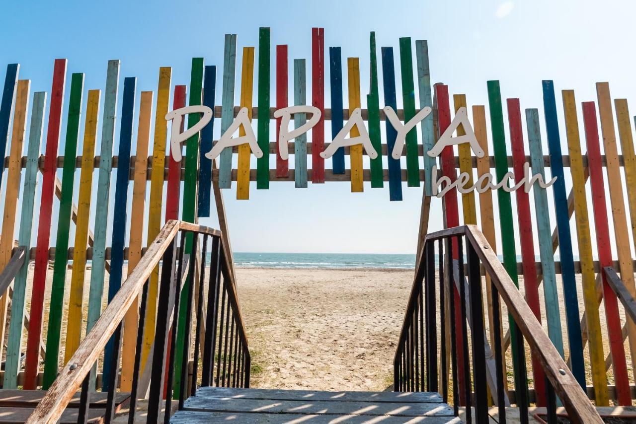 Summer Waves Mamaia Nord Navodari Dış mekan fotoğraf