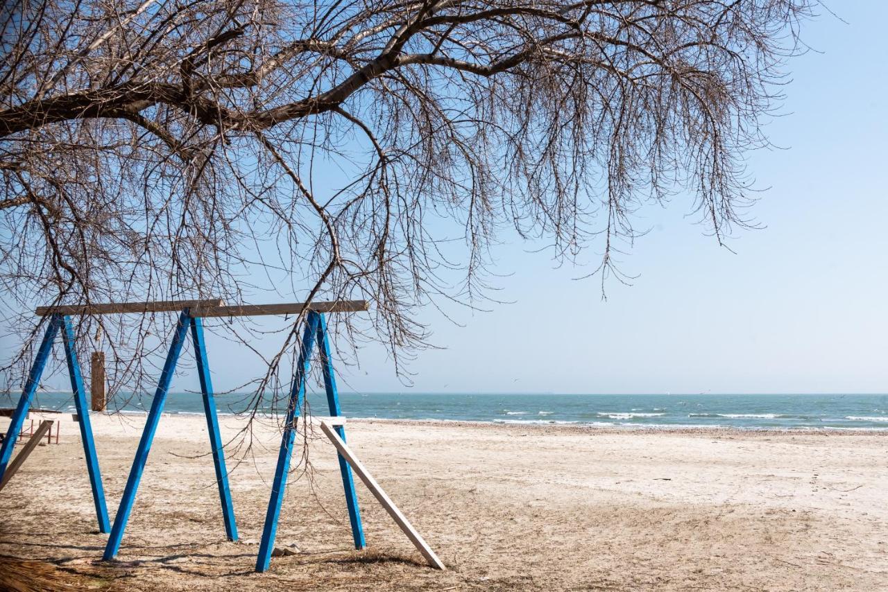 Summer Waves Mamaia Nord Navodari Dış mekan fotoğraf